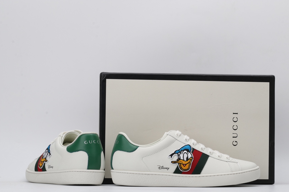 Women s Disney x G*UCCI Donald Duck Ace sneaker